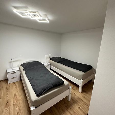 Guest Appartements Mit 2 Getrennten Schlafzimmern Fuer 4 Personen 24H Check In 알렌 외부 사진