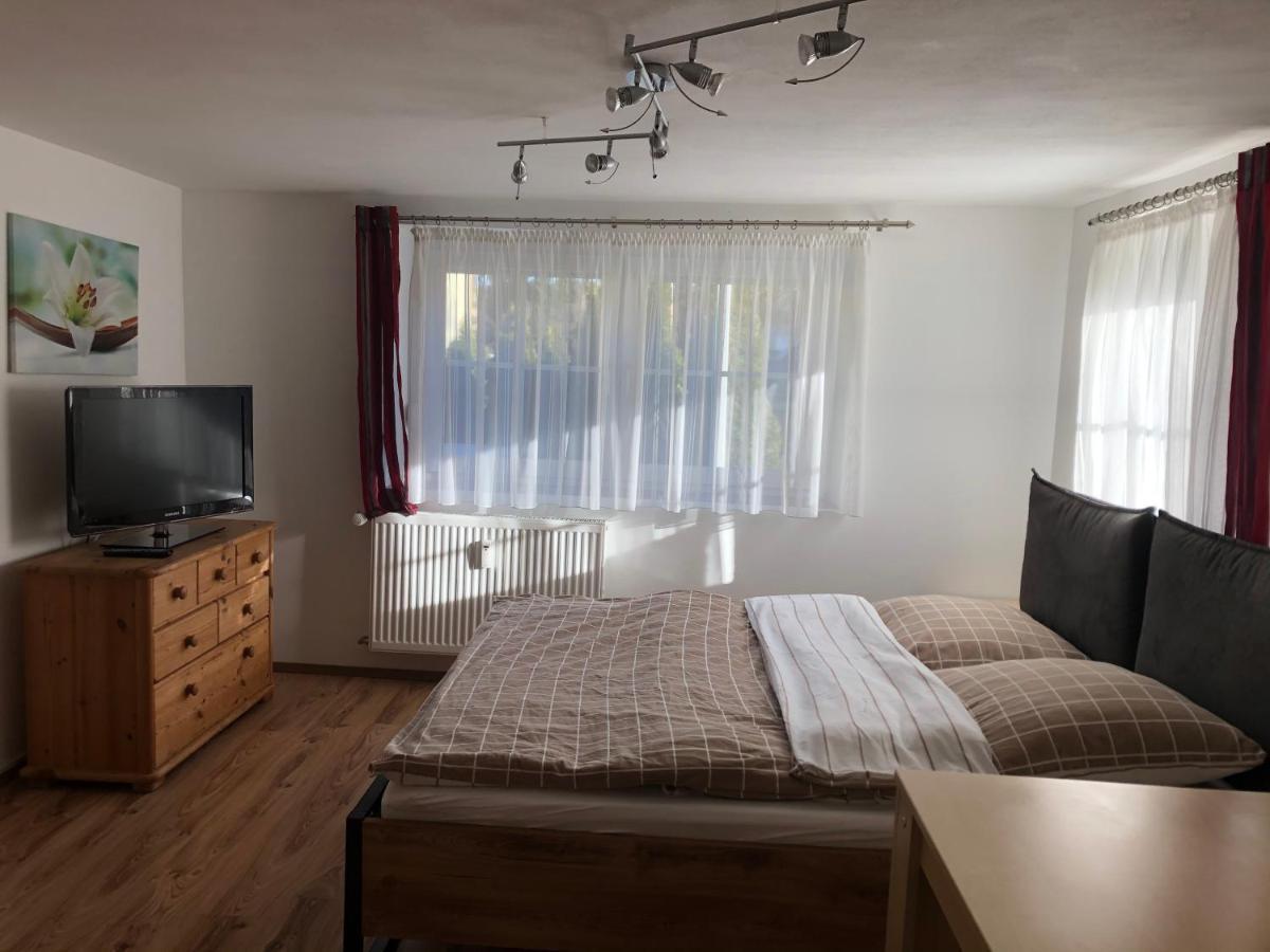 Guest Appartements Mit 2 Getrennten Schlafzimmern Fuer 4 Personen 24H Check In 알렌 외부 사진