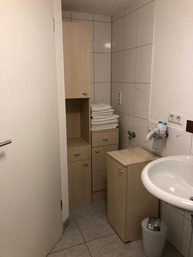 Guest Appartements Mit 2 Getrennten Schlafzimmern Fuer 4 Personen 24H Check In 알렌 외부 사진