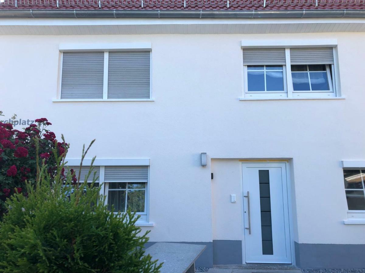 Guest Appartements Mit 2 Getrennten Schlafzimmern Fuer 4 Personen 24H Check In 알렌 외부 사진
