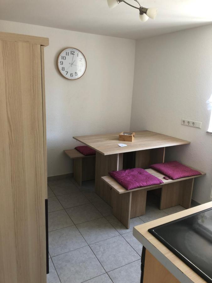 Guest Appartements Mit 2 Getrennten Schlafzimmern Fuer 4 Personen 24H Check In 알렌 외부 사진
